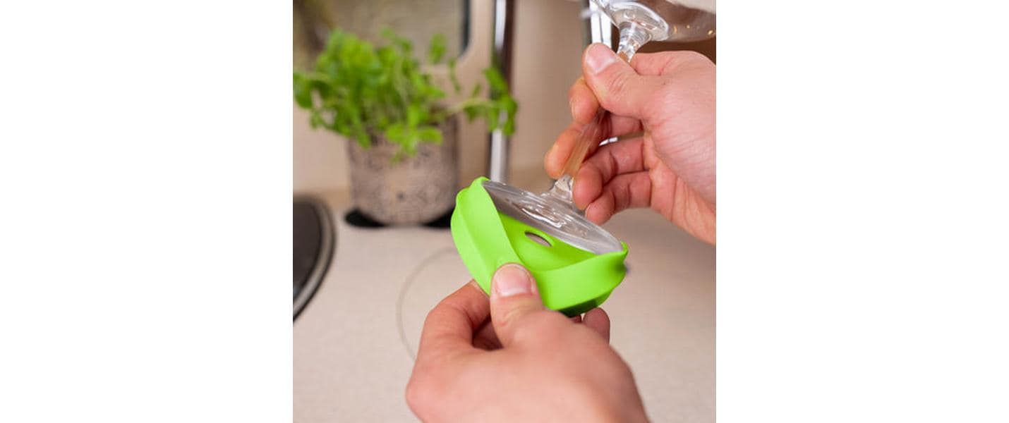Silwy Magnet-Kondom für Stielgläser – Ø 8,6 cm, H 12,0 cm, Silikon, Grün, mit Haftmagnet, rutschfest