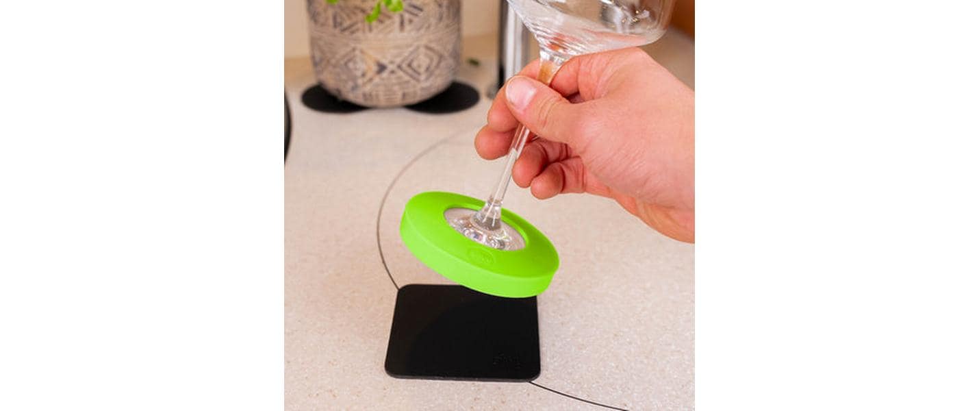 Silwy Magnet-Kondom für Stielgläser – Ø 8,6 cm, H 12,0 cm, Silikon, Grün, mit Haftmagnet, rutschfest