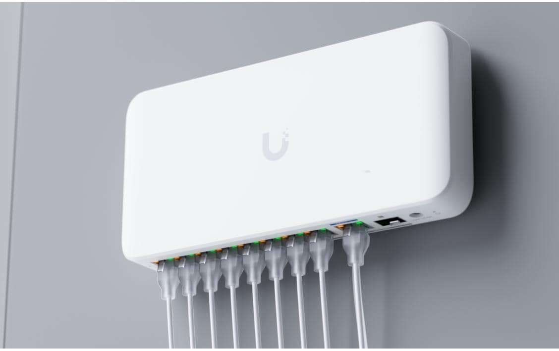 Ubiquiti Managed L2 Switch – 8× 2,5G, 1× 10G, 1× SFP+, PoE+ 8×, PoE++ 1×, PoE-Budget 196 W, Desktop