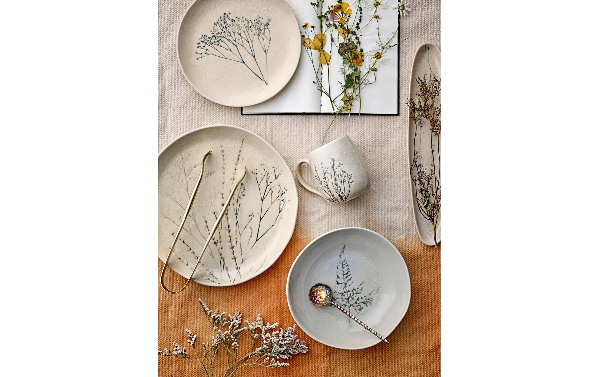 Bloomingville Geschirrset Bea – 12-teiliges Set, Ø 11/22/27,5 cm, Steingut, Natur, spülmaschinenfest