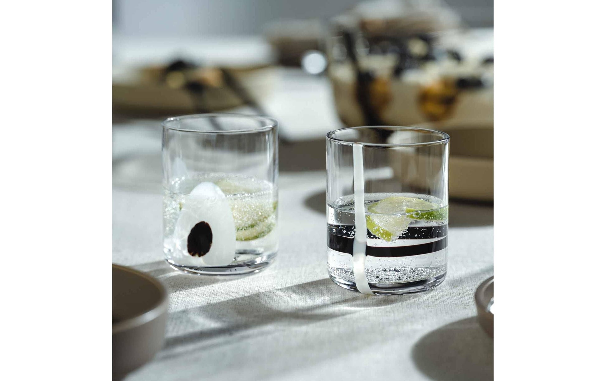 LEONARDO Trinkglas – 0,30 l, Glas, Schwarz, Transparent, spülmaschinenbeständig, 2 Stück