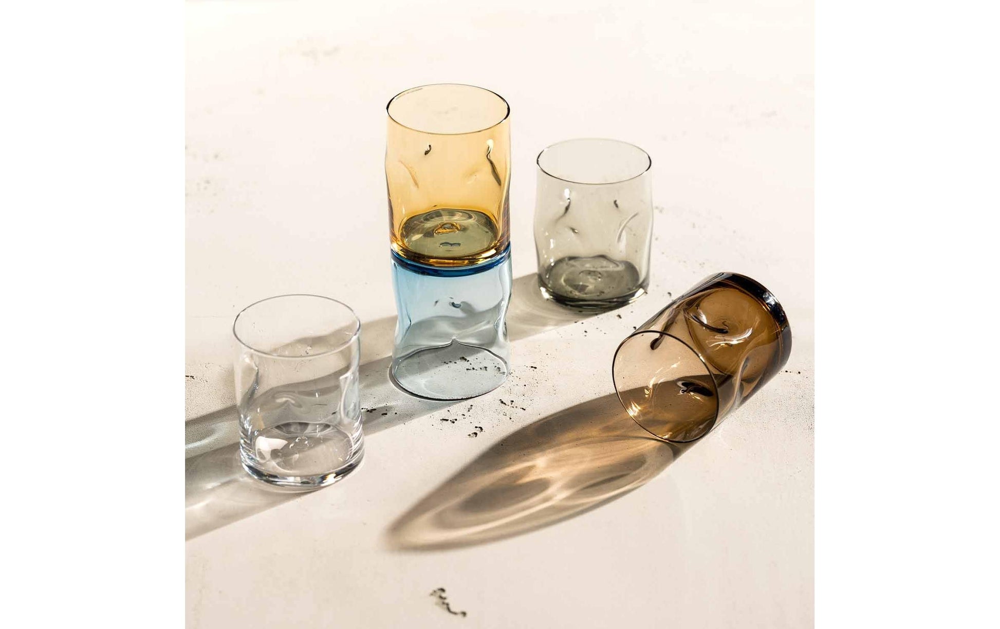LEONARDO VESUVIO Trinkglas – 0,30 l, Kalk-Natron-Glas, Blau, 4 Stück