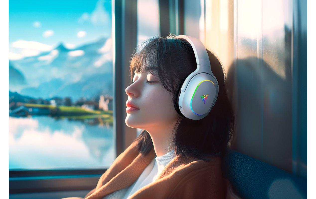 Razer Barracuda X Chroma – Gaming-Headset – Bluetooth, 2,4 GHz – Weiss – für Nintendo Switch – bis 70 h