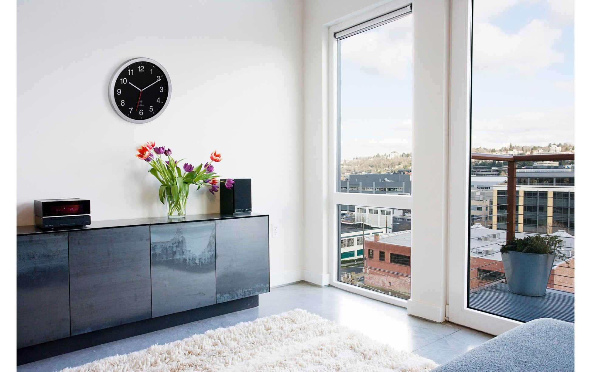 TFA-Dostmann TFA Dostmann Wanduhr – Funk, analog, Ø 40 cm, schwarz, Metall/Glas