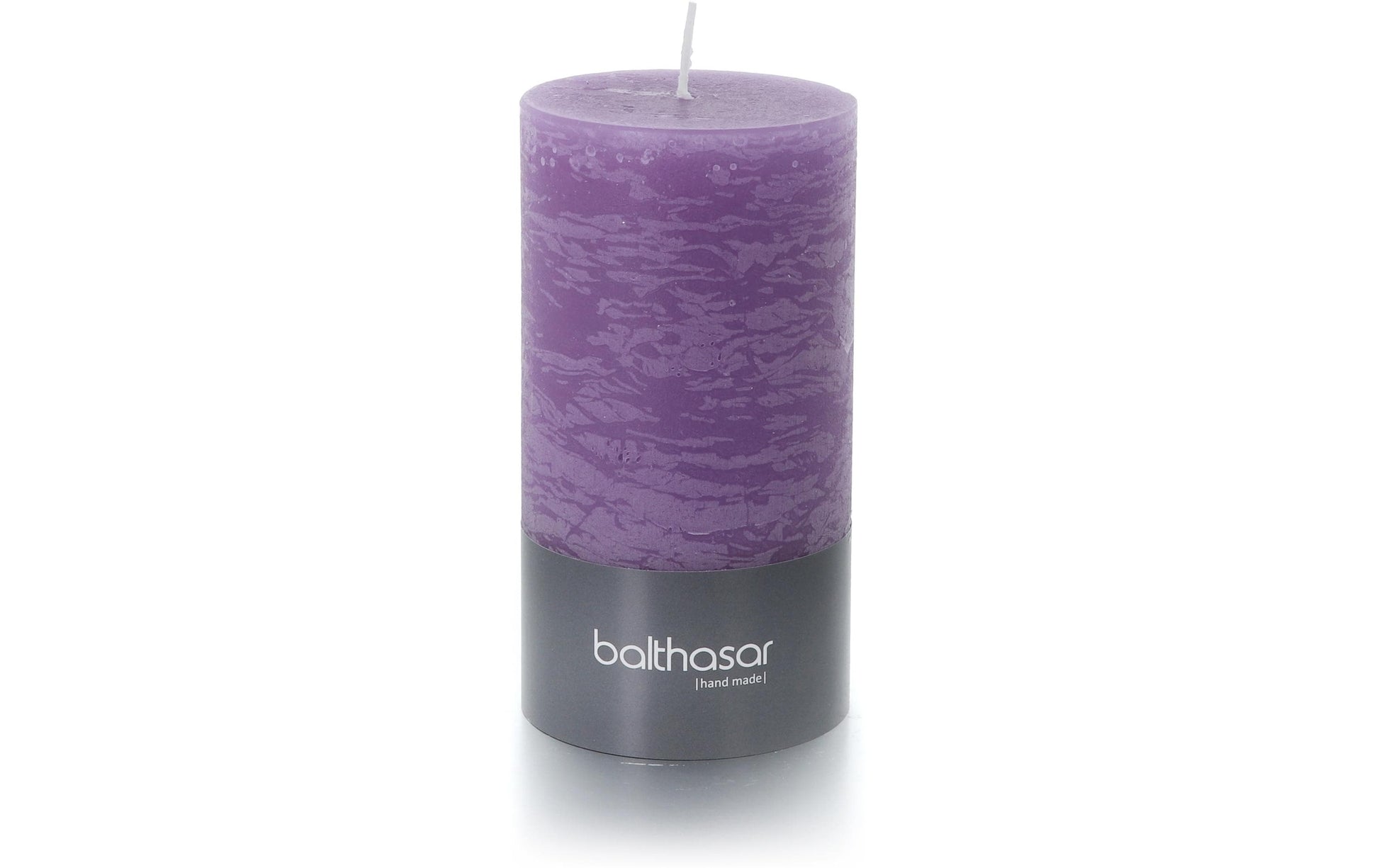 Balthasar Zylinderkerze – Ø 7 × 13 cm – Paraffin, Flieder – 60 h