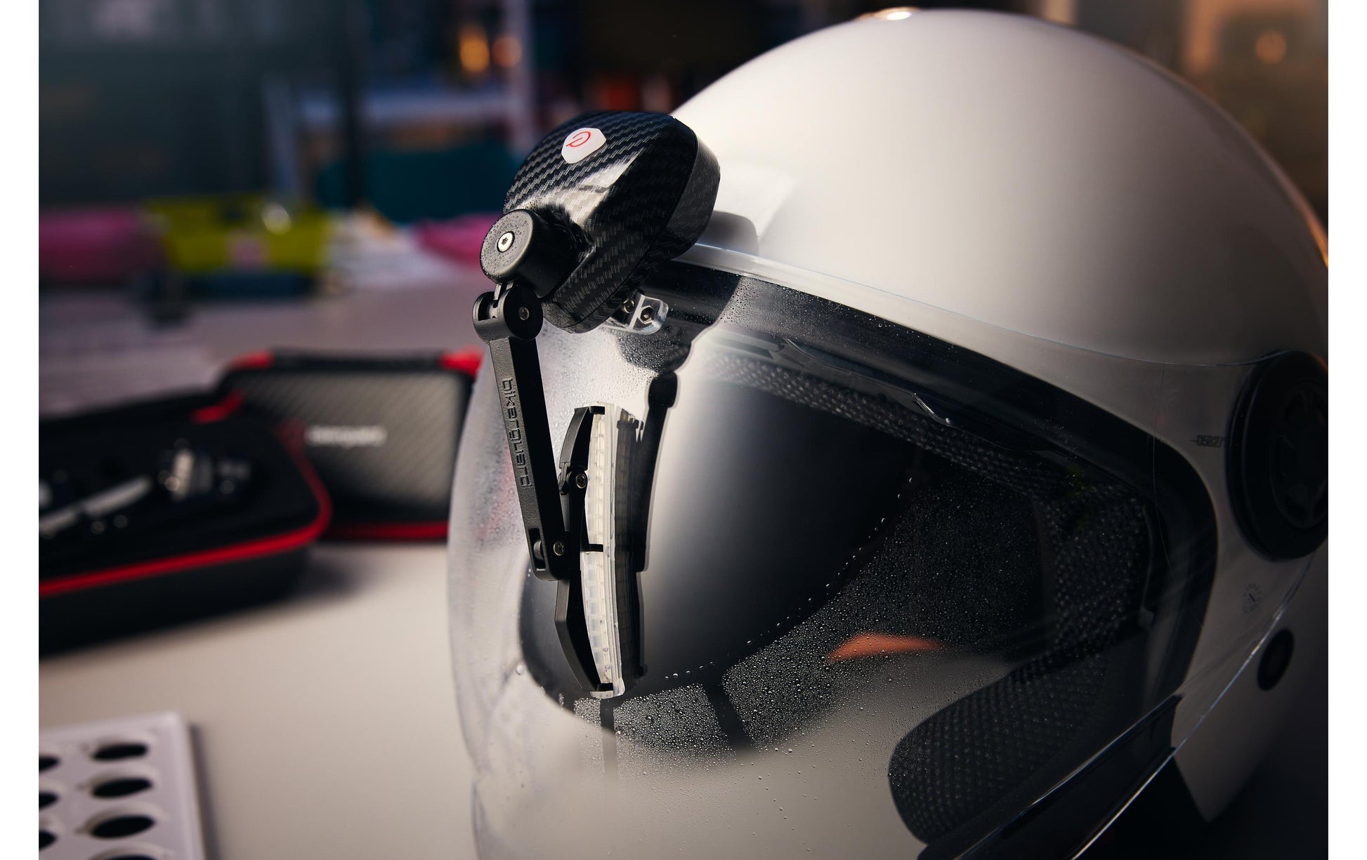 Bikerguard Visierwischer – Akku, Fernbedienung, Fixsystem, Front