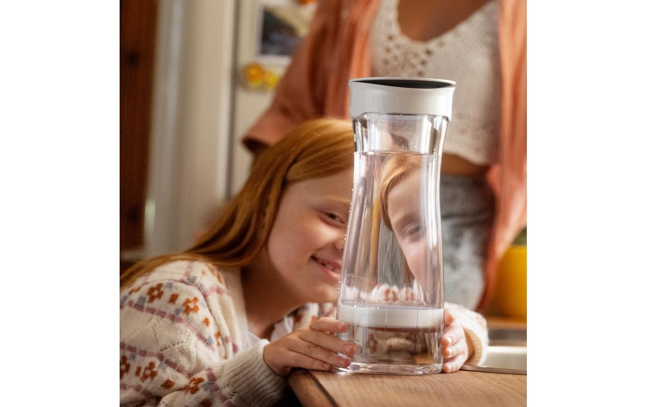 Brita Tischwasserfilter – 1,3 l, inkl. 1 Kartusche, Aktivkohlefilter, Weiss