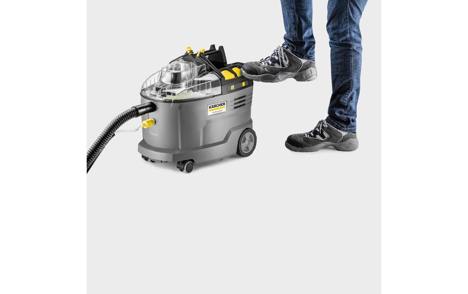 Kärcher Akku-Sprühextraktionsgerät Puzzi 9/1 Bp – 7 l, Akkubetrieb, Schlauch 2,5 m, 100-240 V