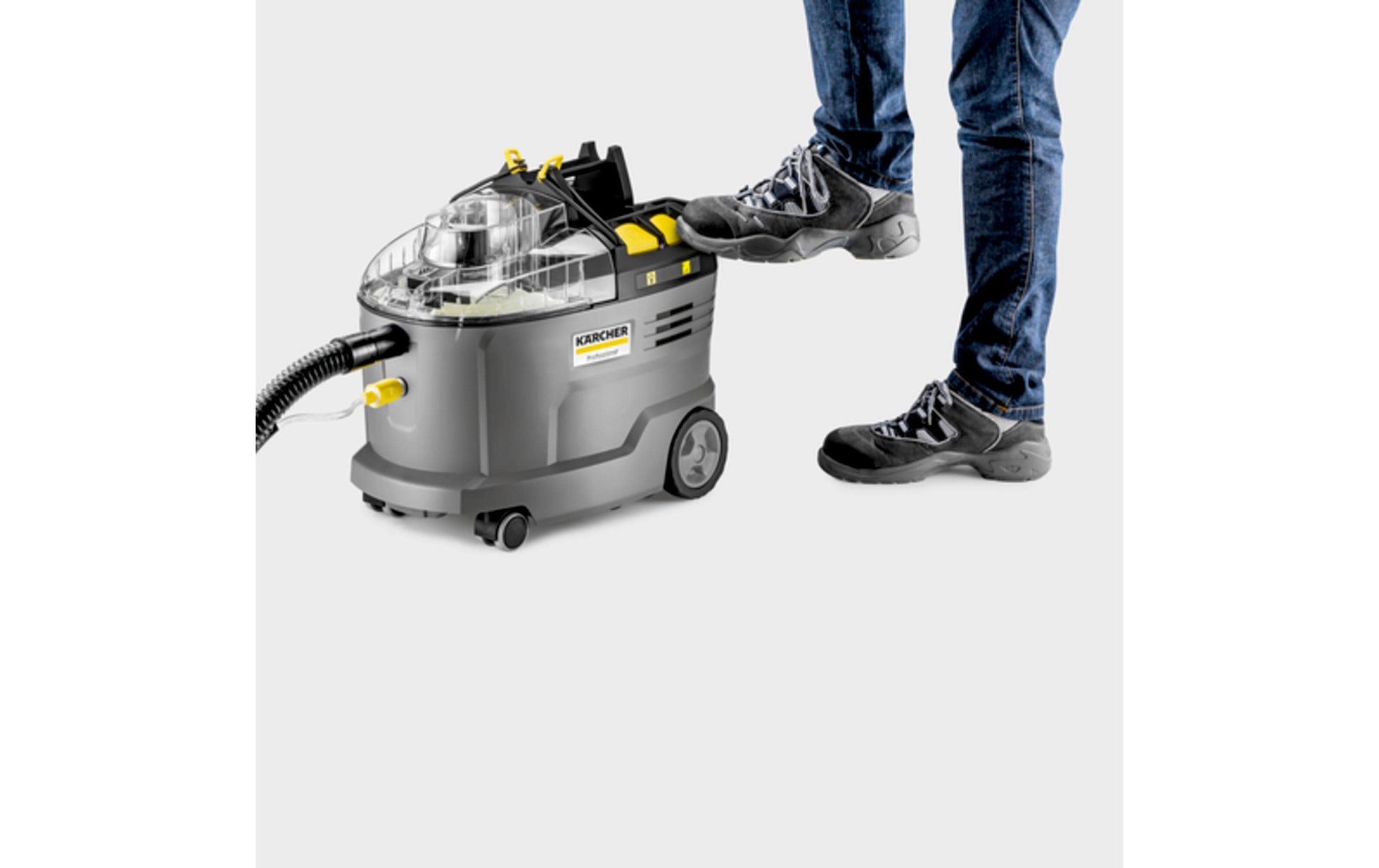 Kärcher Akku-Sprühextraktionsgerät Puzzi 9/1 Bp – 7 l, Akkubetrieb, Schlauch 2,5 m, 100-240 V