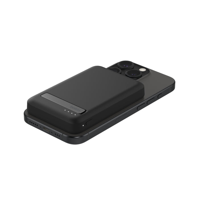 Belkin Powerbank 5000 mAh, Kabelloses Laden, mit Kabel