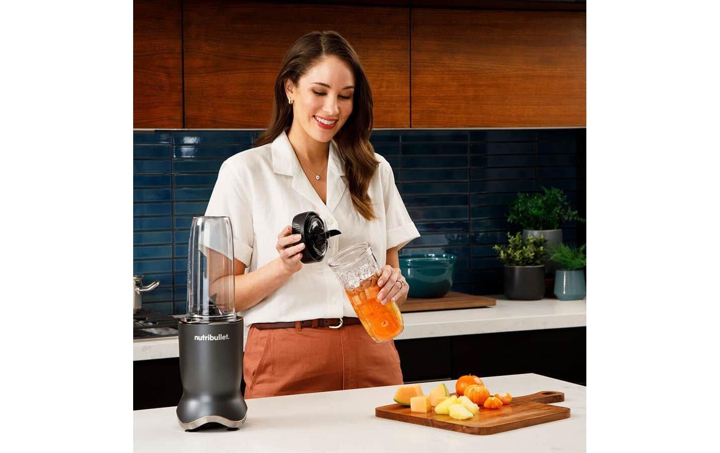 NutriBullet Smoothie-Mixer NB1206DGCC – 0,7 l, 1200 W, spülmaschinenfest – dunkelgrau/silber