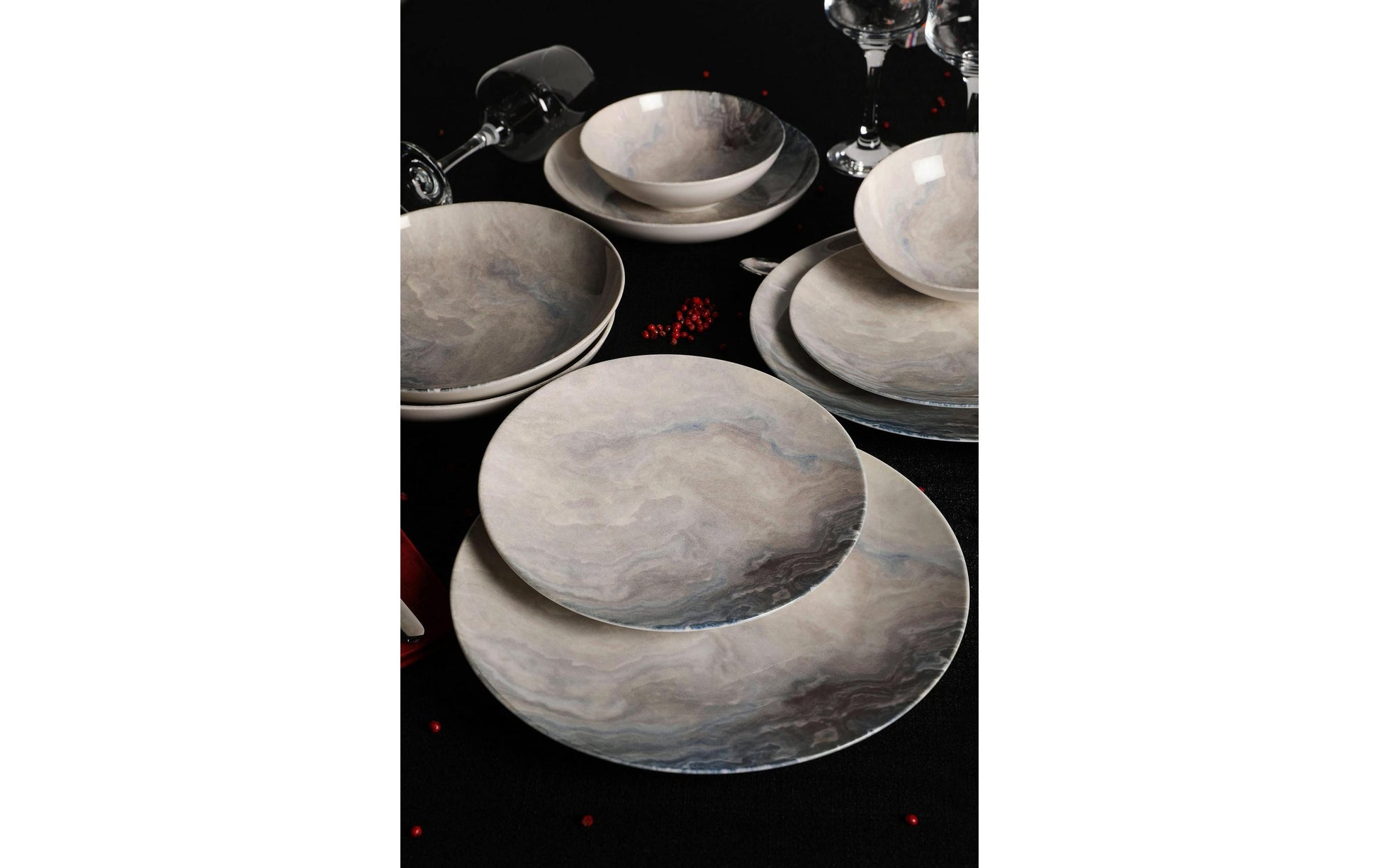 Hermia Geschirrset – 24-teiliges Set, Porzellan, Mehrfarbig