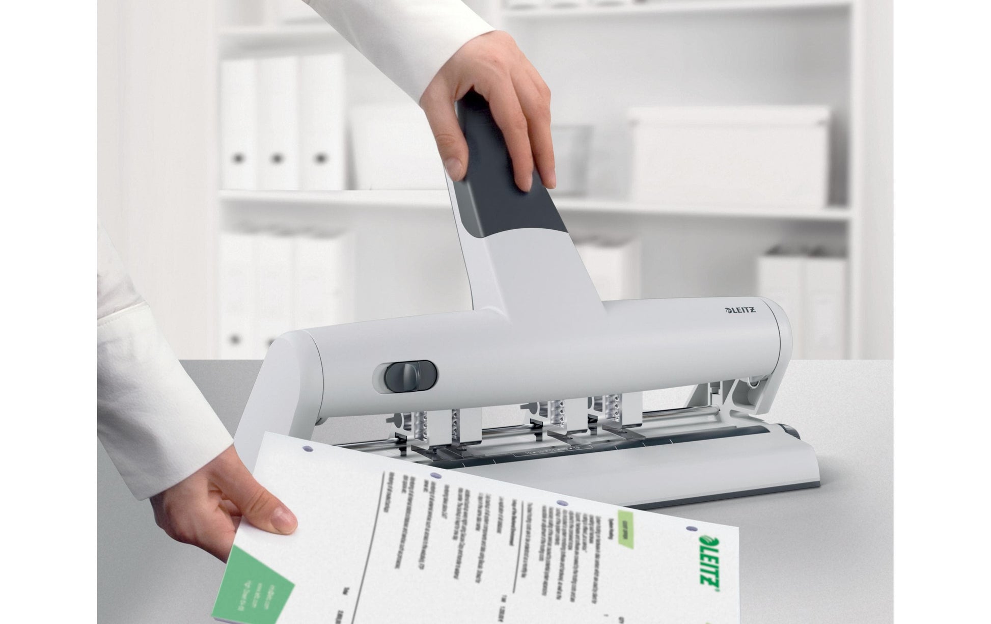 Leitz Mehrfachlocher – für Formate bis A2, Schlitz 6 mm