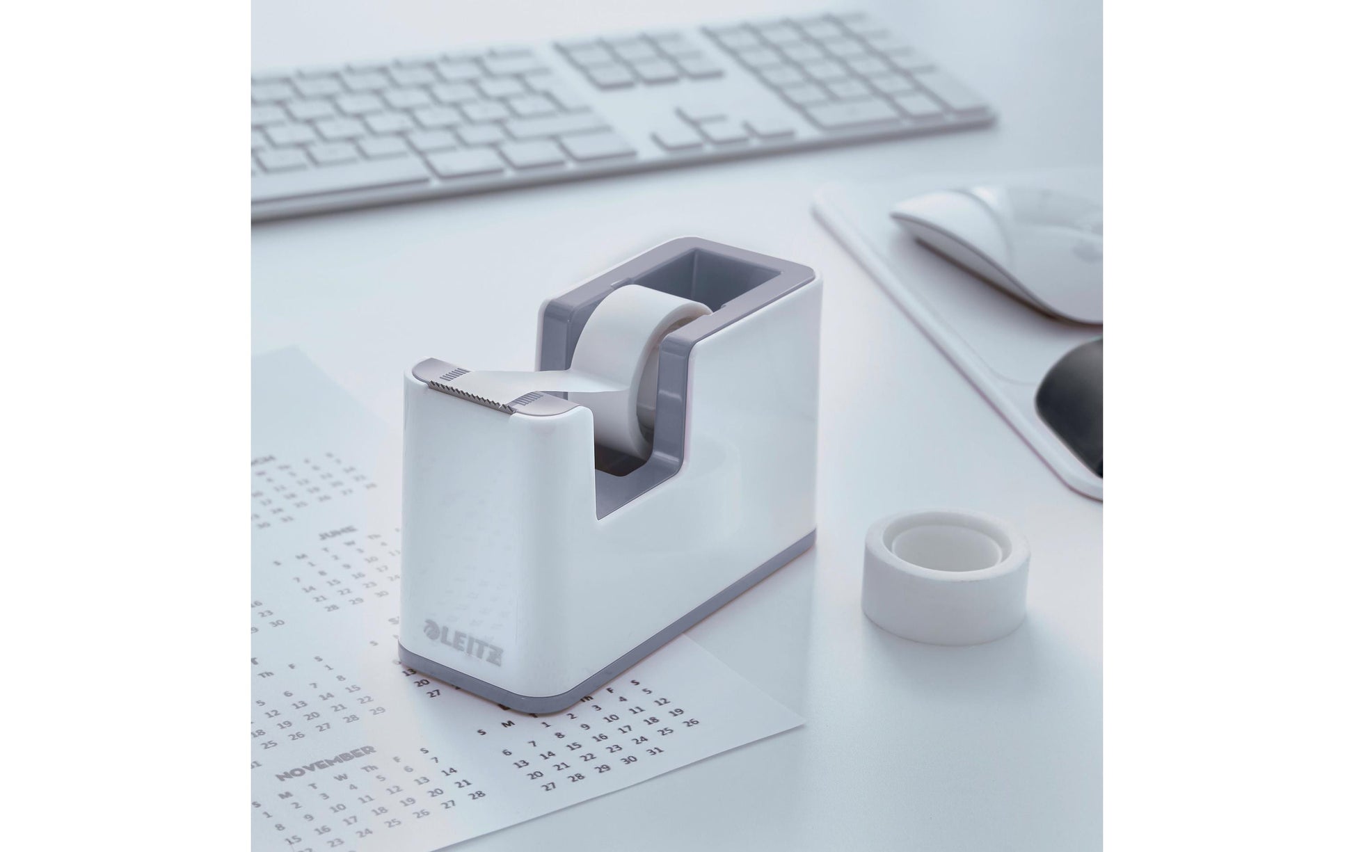 Leitz Tischabroller WOW – für Rollenbreite bis 19 mm, für Bandlänge bis 33 m, für Kern 1", Metallmesser