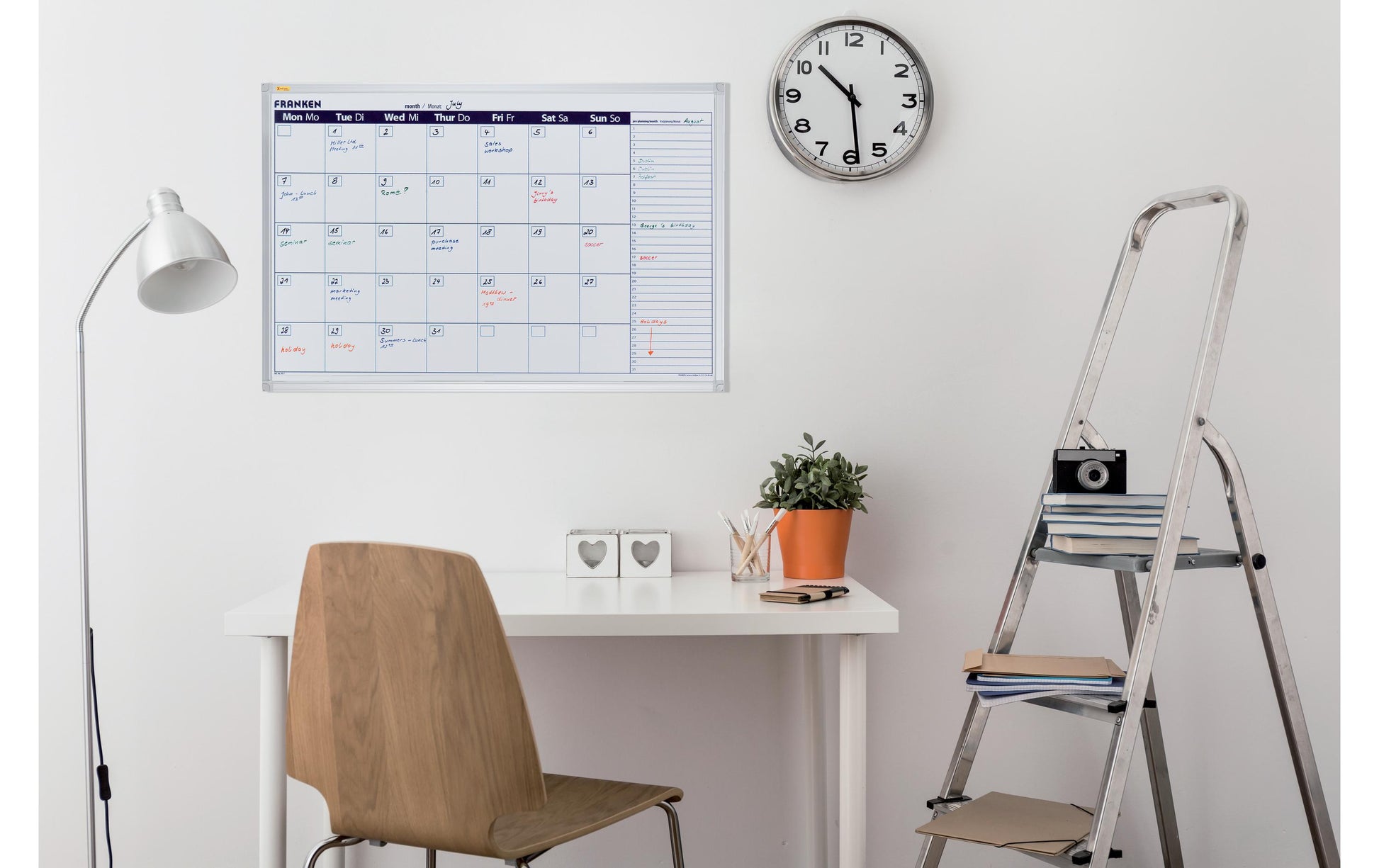 Franken Monatsplaner, magnetisch, Alurahmen, Montageset – 90 × 60 cm, Weiss