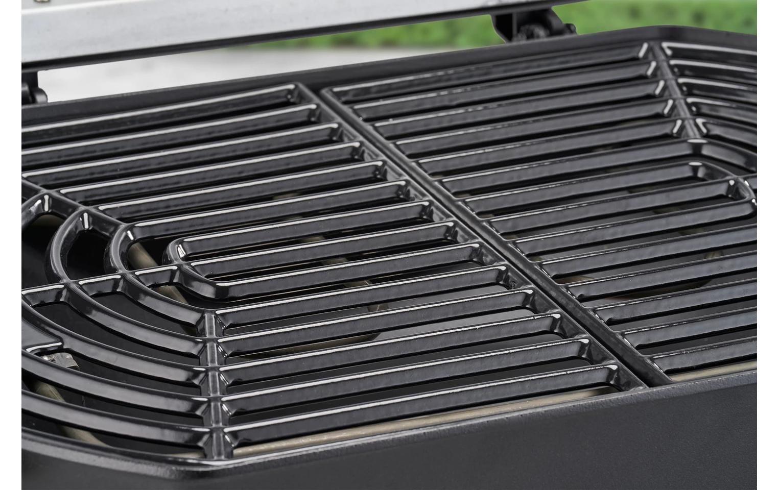 Trisa Elektrogrill Grill Force 2200 – 2200 W, Kochfläche 52 × 33 cm, 1 Brenner – Schwarz/Silber