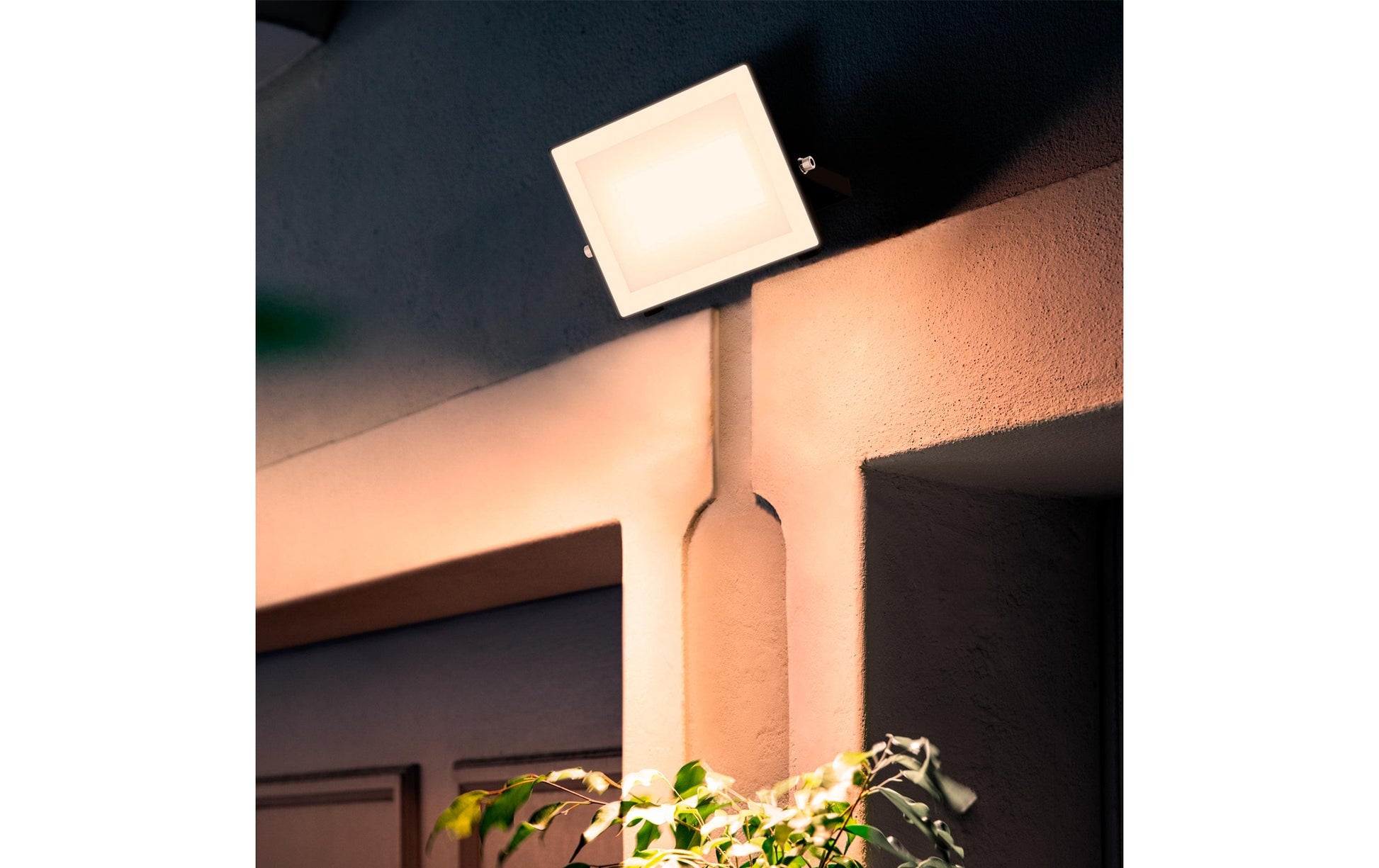 Philips by Signify Philips Aussenwandleuchte – Warmweiss, 3000 K, IP65, Netzbetrieb, schwenkbarer Spotkopf, Schwarz, Aluminium