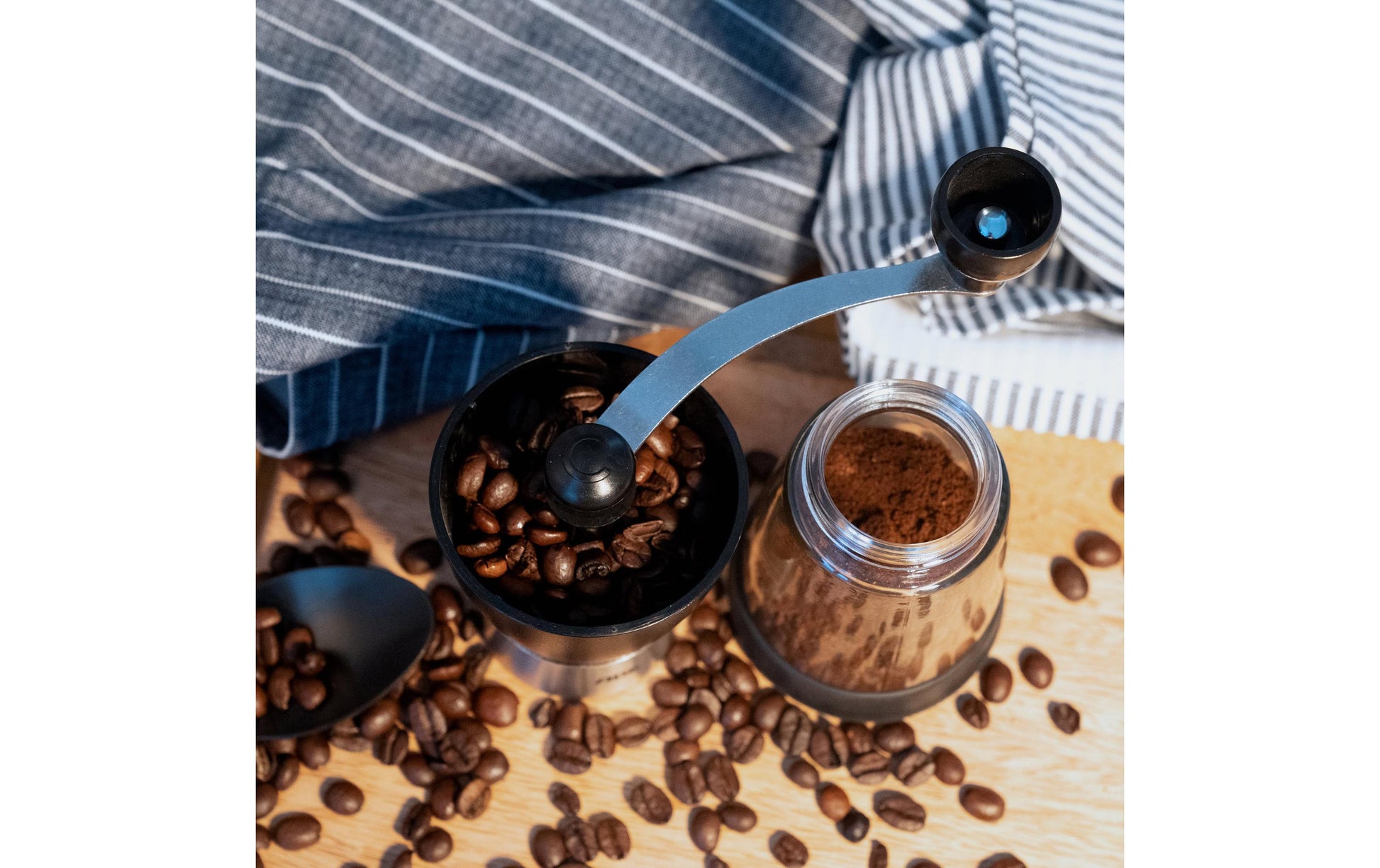 ADE e2–93 Kaffeemühle 65 g, Ø 7,2 x 16,5 cm, Keramik (Mahlwerk), Schwarz