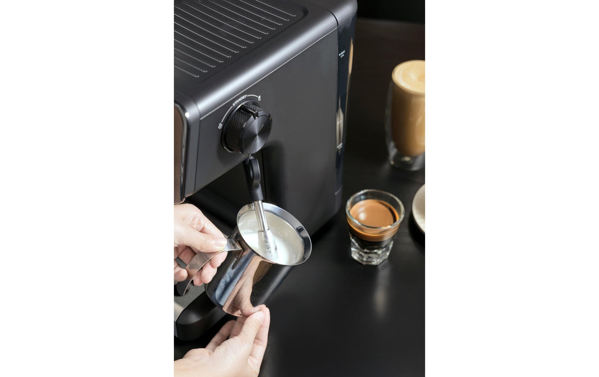 Trisa Electronics Trisa Smart Barista Siebträgermaschine – 20 bar, 2,5 l, 260 g, Schwarz