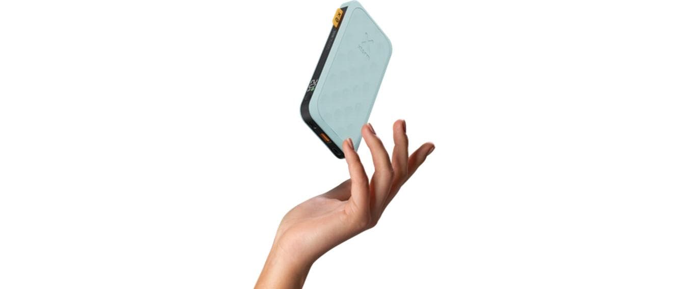 Xtorm Fuel Series 5 Powerbank 10'000 mAh – 20 W PD, 2× USB-C, 1× USB-A, türkis