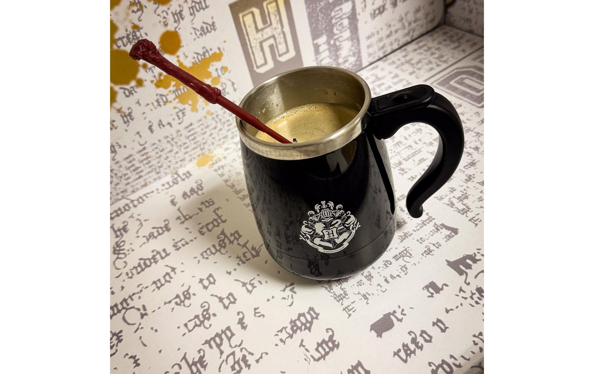 Thumbs Up Harry Potter Kaffeetasse – 450 ml, Edelstahl, Schwarz/Silber, selbstrührend, spülmaschinenfest