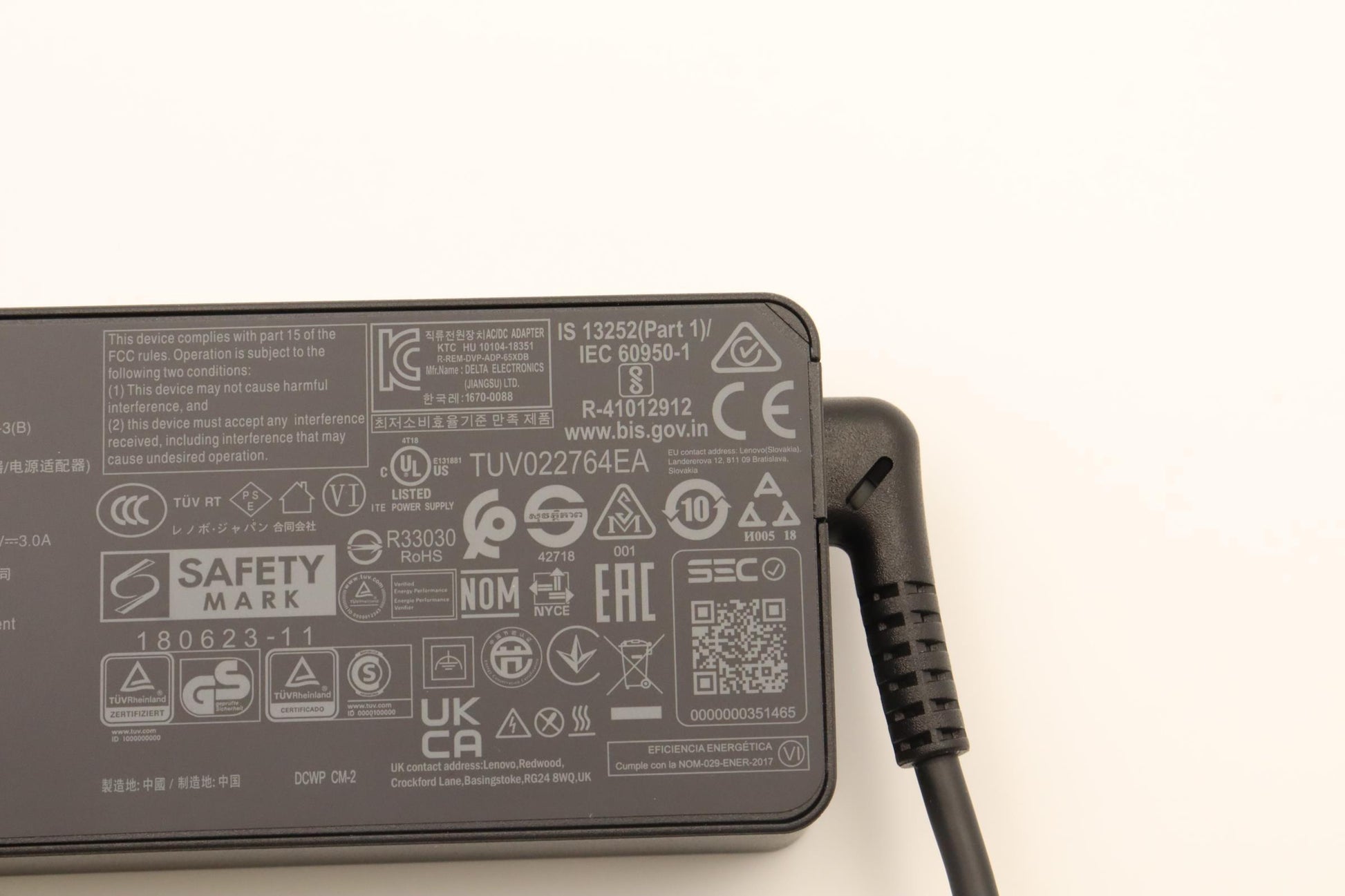 Lenovo 5A10W86250 Netzteil 65 W – 5–20 V, 3,25 A – für Lenovo-Laptops – schwarz