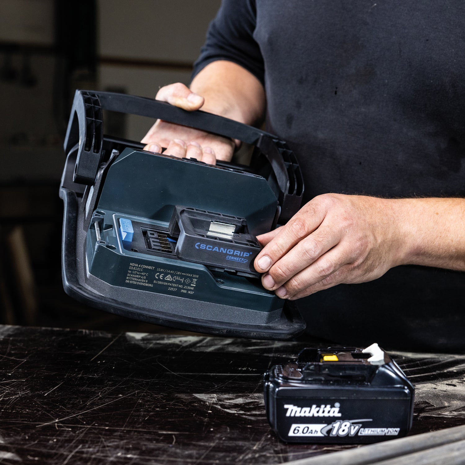 SCANGRIP Arbeitsleuchte Nova 4 Connect – 4000 lm, 30 W, IP65, Akku/Netz, dimmbar – Schwarz