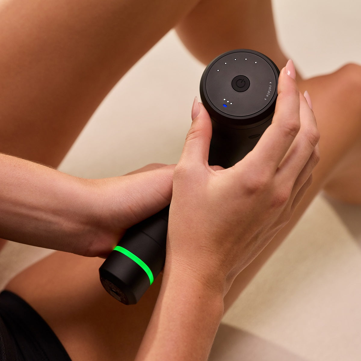 HyperIce Massagepistole Hypervolt 3 – Perkussionsmassage, 5 Stufen, mit Wärmefunktion – Akku