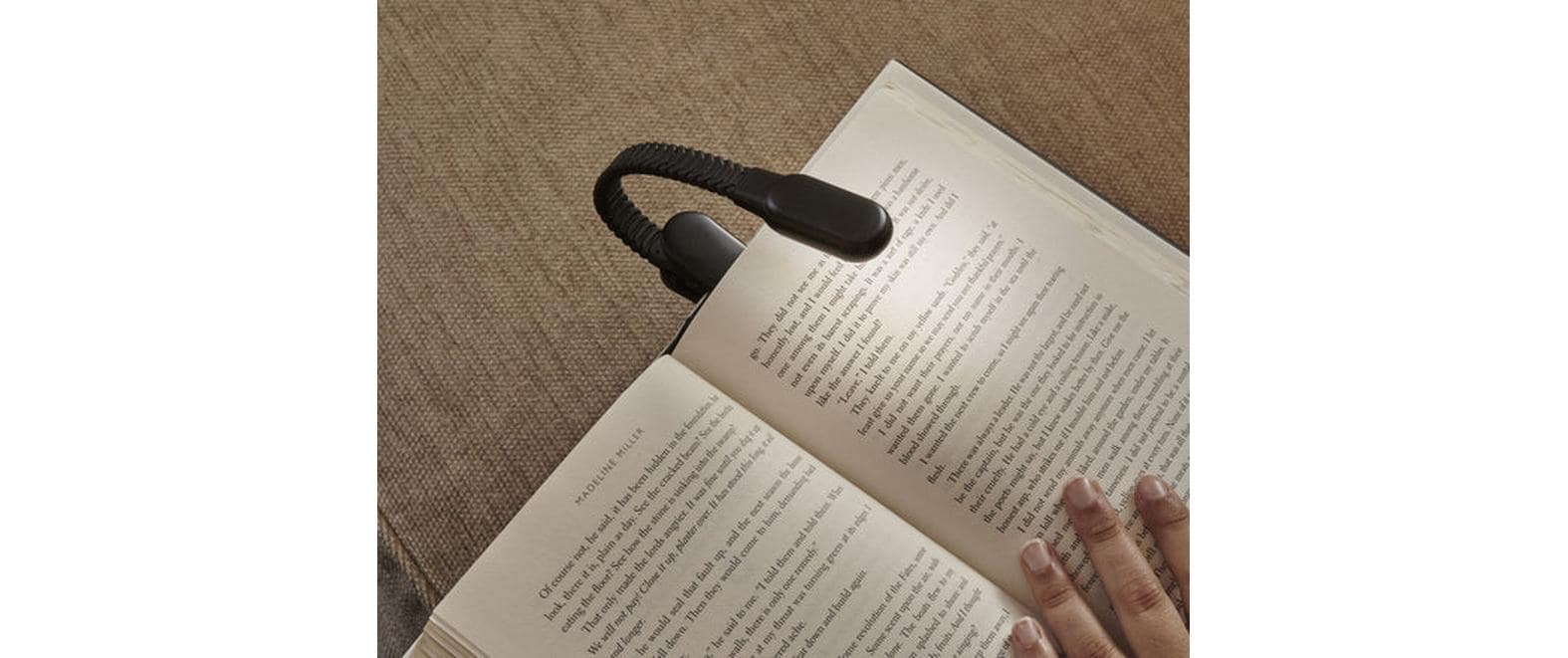 Kikkerland Clip-Taschenlampe – Akku, USB, 2 Stufen, 22 cm – Schwarz