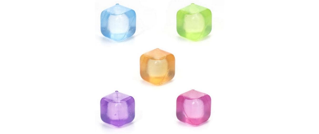 Kikkerland Eiswürfelform – 2,5 × 2,5 × 2,5 cm, Kunststoff (PE), Mehrfarbig, 30 Stk.