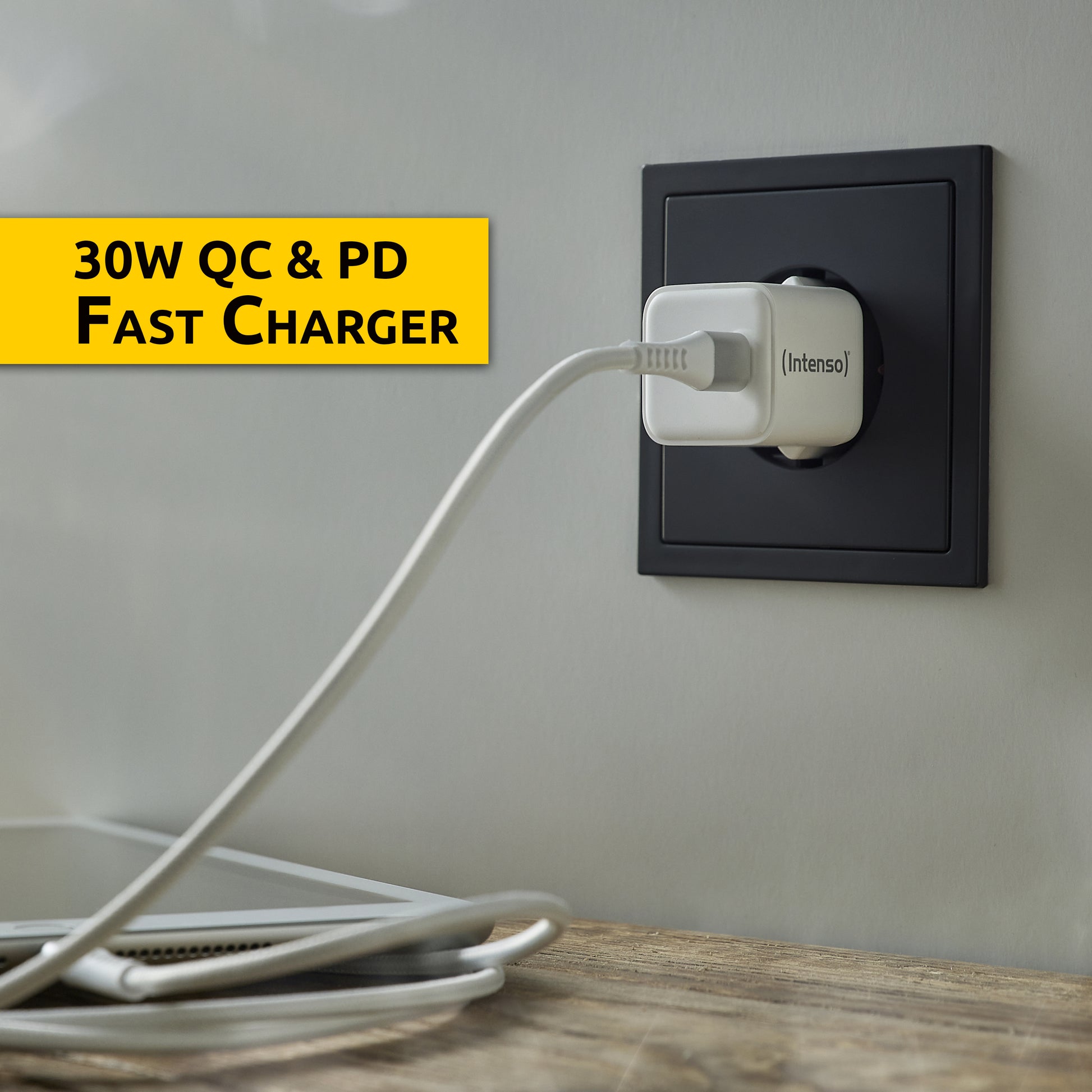 Intenso W30C USB-Ladegerät 30 W – USB-C×1 – PD 3.0, PPS, QC 4.0, GaN – EU-Stecker (Typ C) – Weiss
