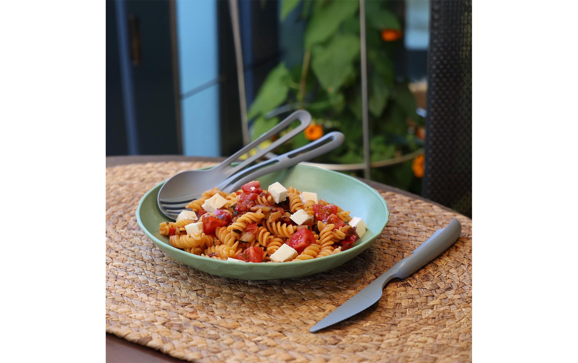 koziol Suppen- & Pastateller – Ø 22 cm, H 3,5 cm, Kunststoff (biozirkulär), Grün, spülmaschinenfest