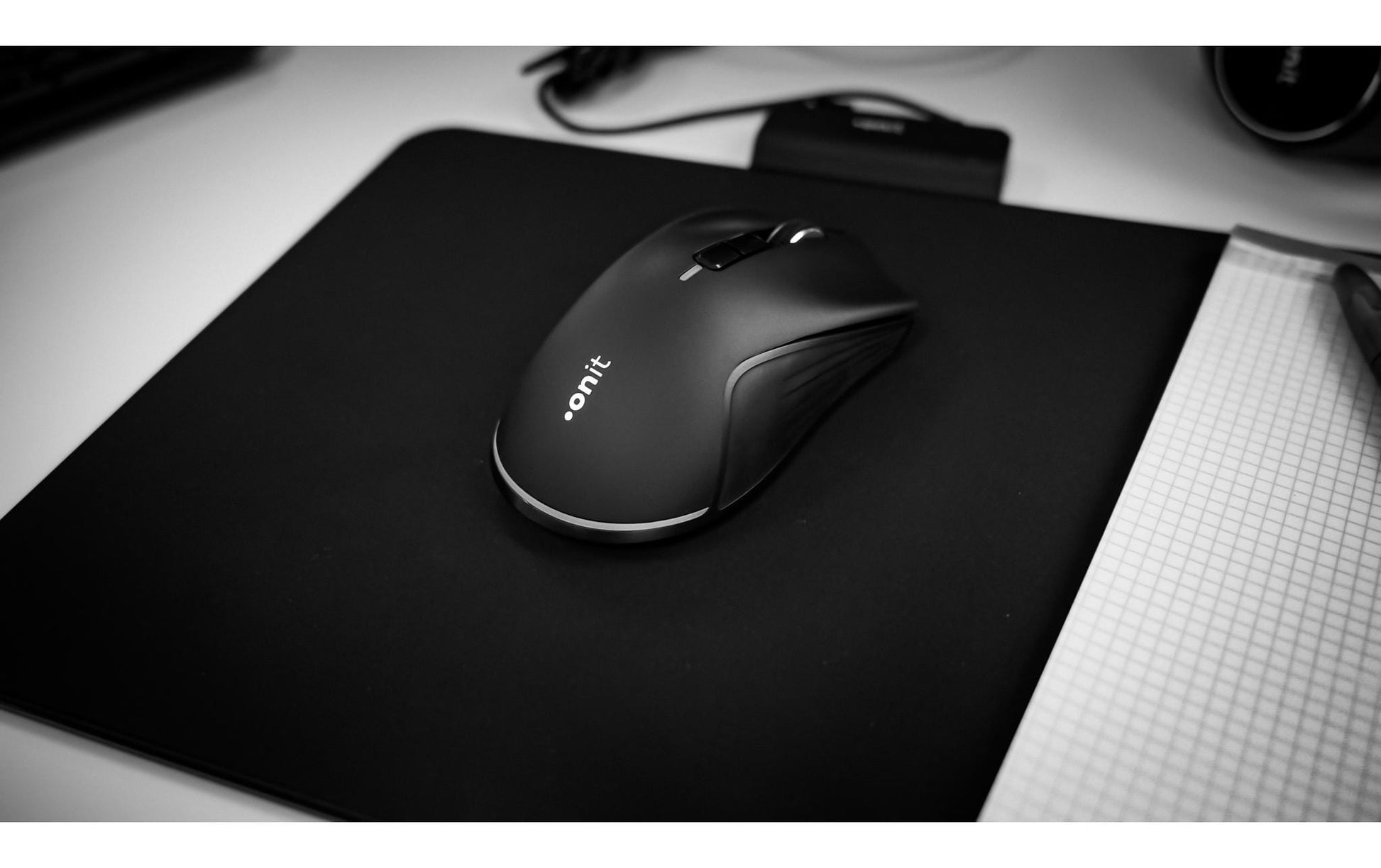 ONIT F02014 Maus & Mauspad (induktiv) – Maus – Kabellos (Bluetooth/2,4 GHz), 8000 DPI, rechts, schwarz