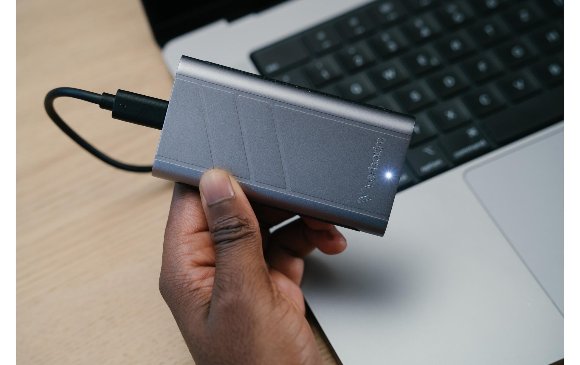 Verbatim TurboMetal – 2 TB SSD, USB4 Gen 2x2 (40 Gbit/s), USB‑C