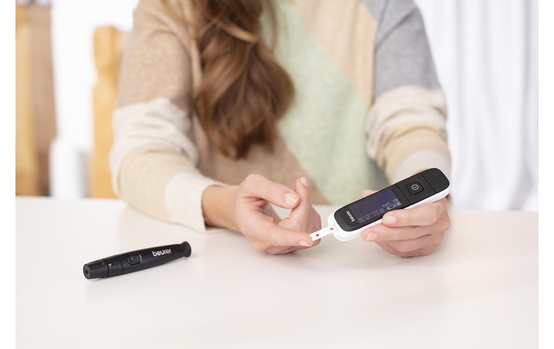 Beurer Blutzuckermessgerät GL 60 – USB, App-kompatibel, 900 Messwerte, 5 s Messdauer, Blutmenge 5 µl