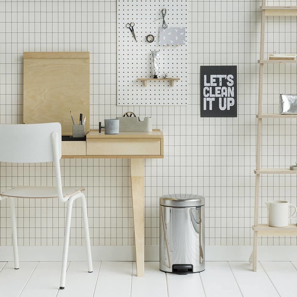Brabantia NewIcon Treteimer – 12 l – Edelstahl, rund – Anti-Rutsch-Basis