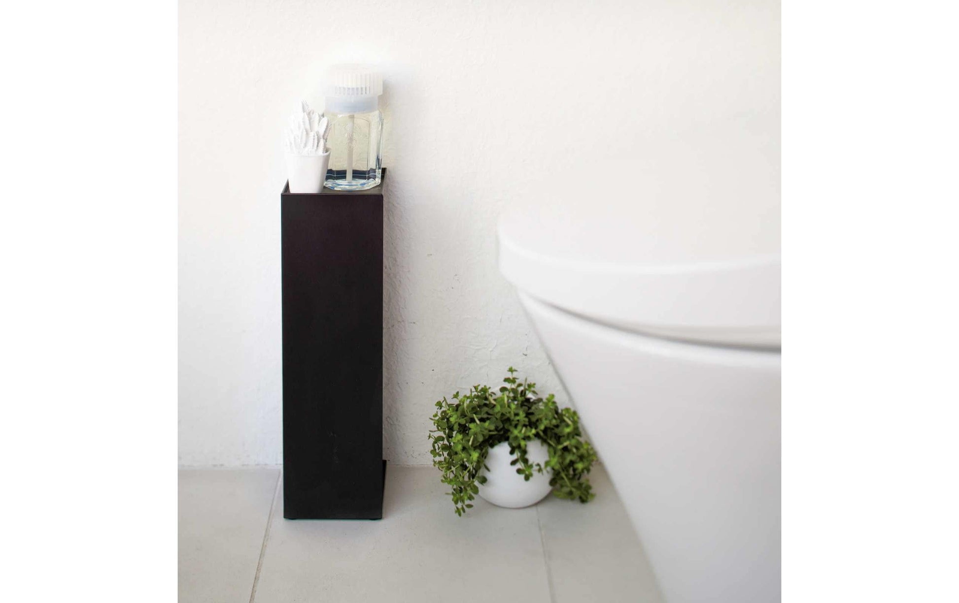 Yamazaki Toilettenpapierständer – Stahl, schwarz, für 3 Rollen, 11,5 × 11,5 × 38,5 cm