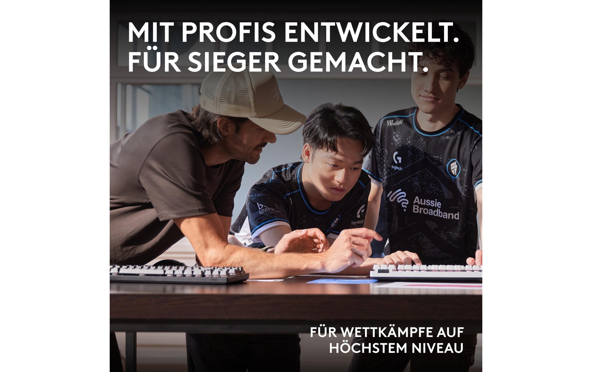 Logitech G PRO X 60 – Tastatur 60% – Mechanisch – Bluetooth & 2,4 GHz – QWERTZ (CH) – RGB – Schwarz