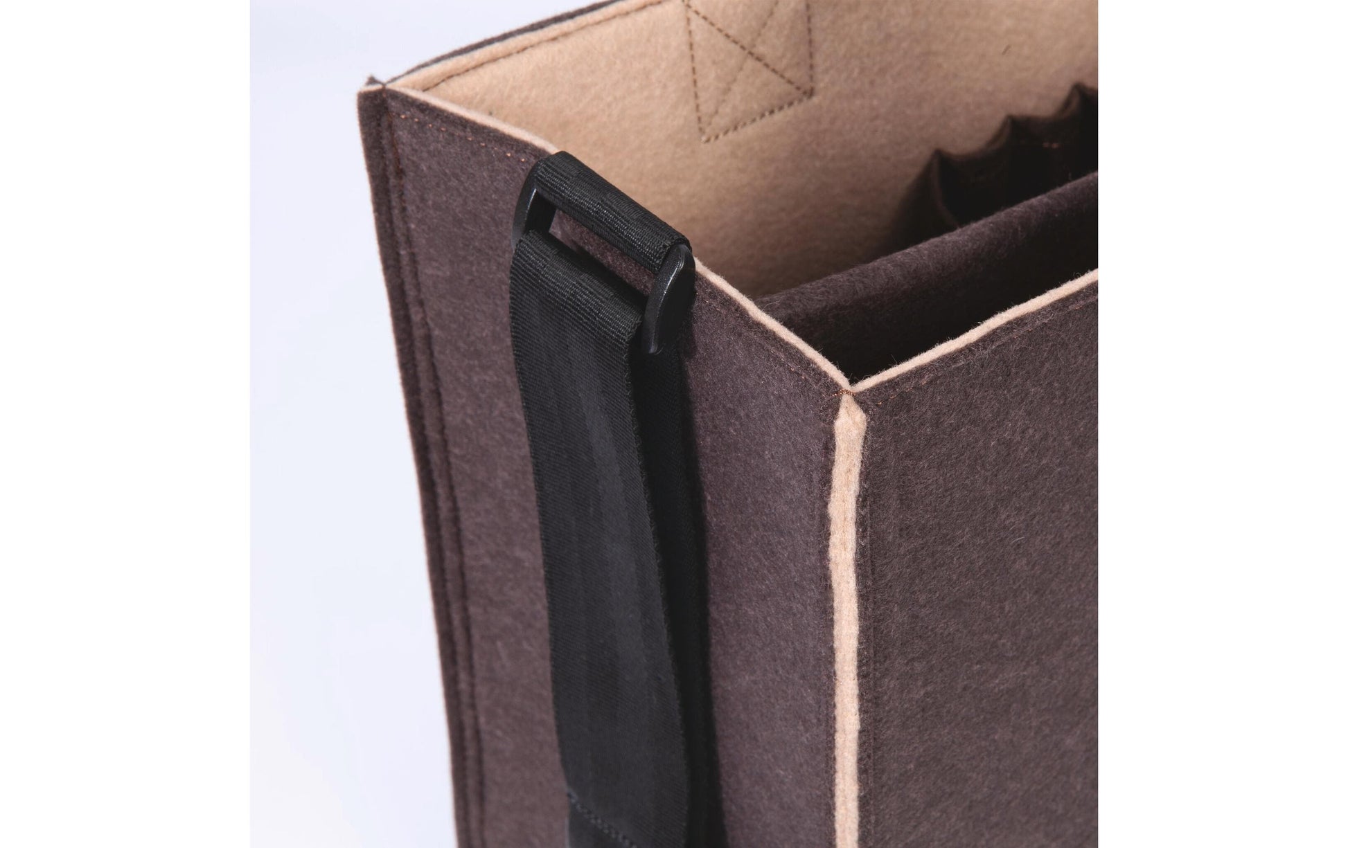 Sigel Tragetasche – 15 l, für Notebooks bis 15,4", rPET, braun/beige, 36 × 28 × 15 cm