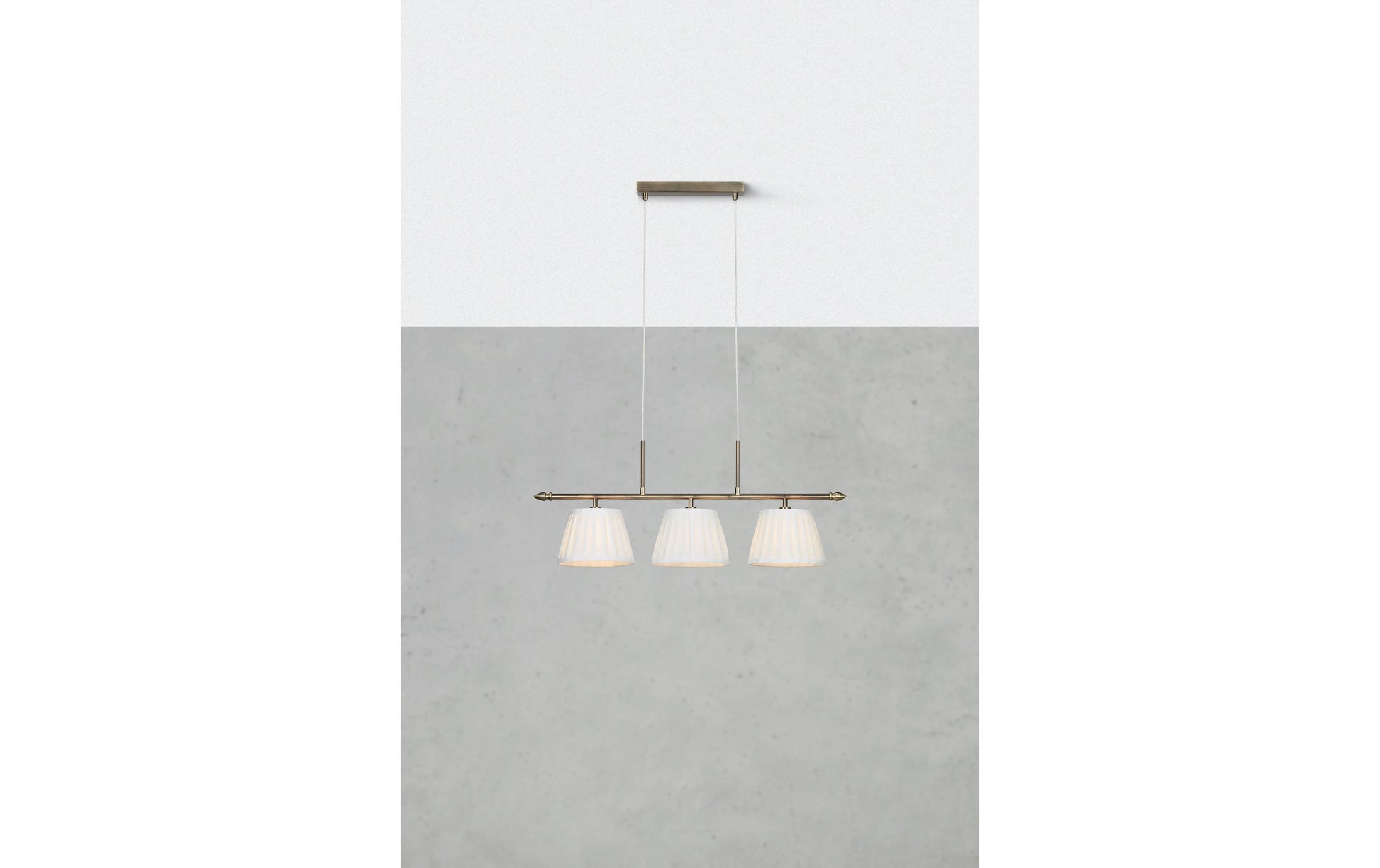 Markslöjd Pendelleuchte Oxford – 82,5 × 20 × 33 cm, 40 W, weiss/ messing, 3-flammig, E14, exkl. Leuchtmittel
