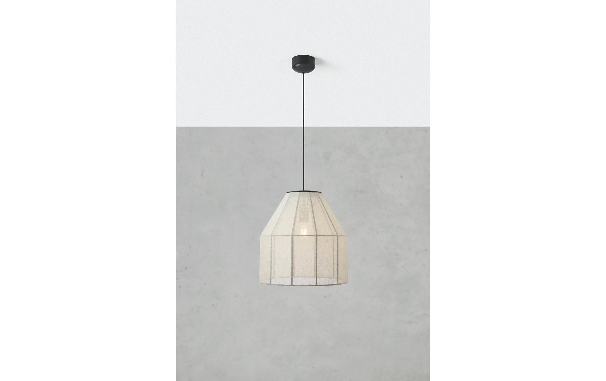 Markslöjd Pendelleuchte Aiko – Ø 37 × 37 cm, 60 W, beige/schwarz, exkl. E27