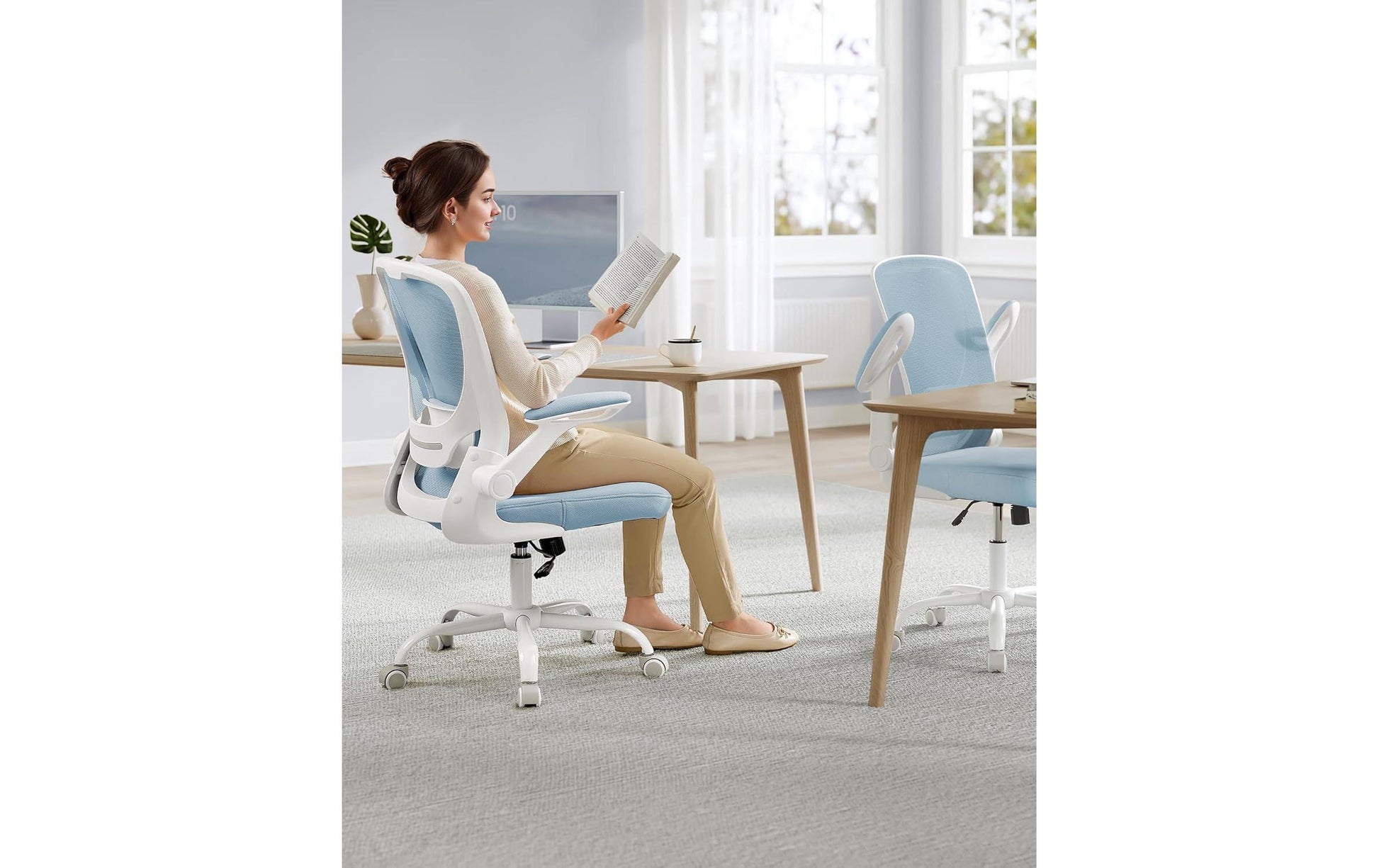 Songmics OBN037Q01 Bürostuhl – Netzrücken – Hellblau, mit Armlehnen, Sitzhöhe 46–54 cm, bis 120 kg
