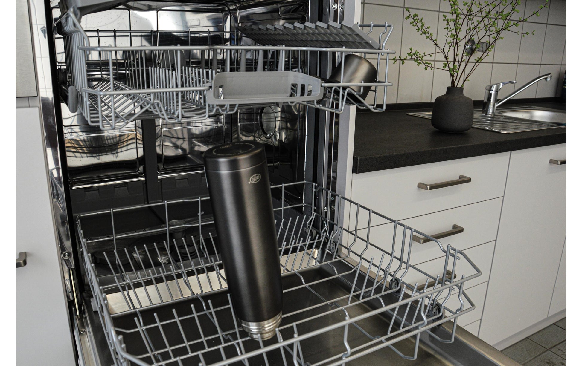 Alfi iso Therm Perf. Isolierflasche 1 l – doppelwandig, Edelstahl, Dunkelgrau