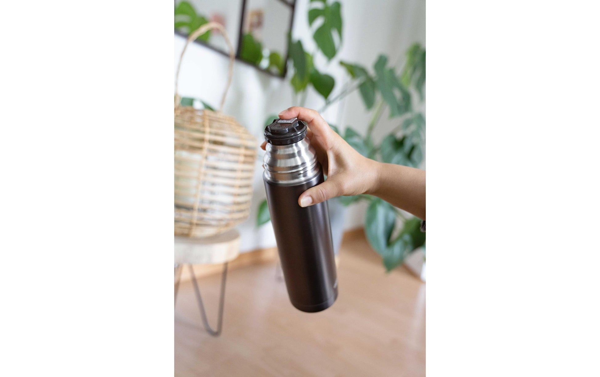 Alfi Isolierflasche 750 ml – doppelwandig, Edelstahl, Dunkelgrau
