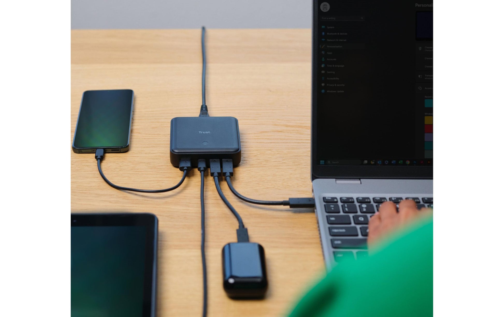 Trust Maxo Ladegerät – 100 W, 4× USB-C