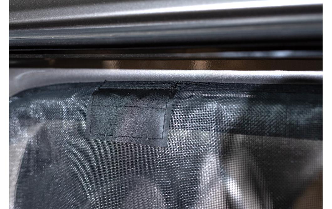 VanQuito Insektenschutznetz – Schwarz – Fiberglas – Magnetverschluss – für VW (Beifahrerseite rechts)