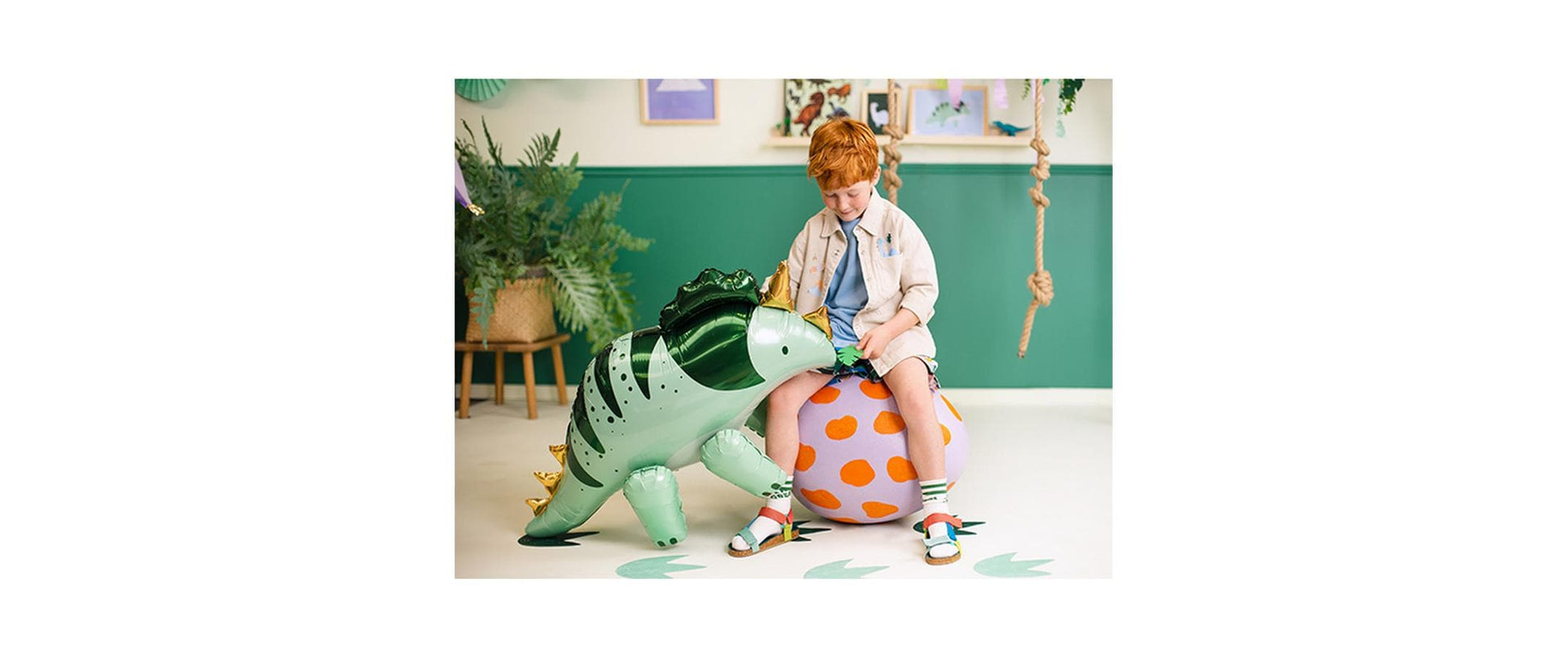 PartyDeco Folienballon Triceratops – Grün – 93 × 49 cm – Folie – 1 Stk