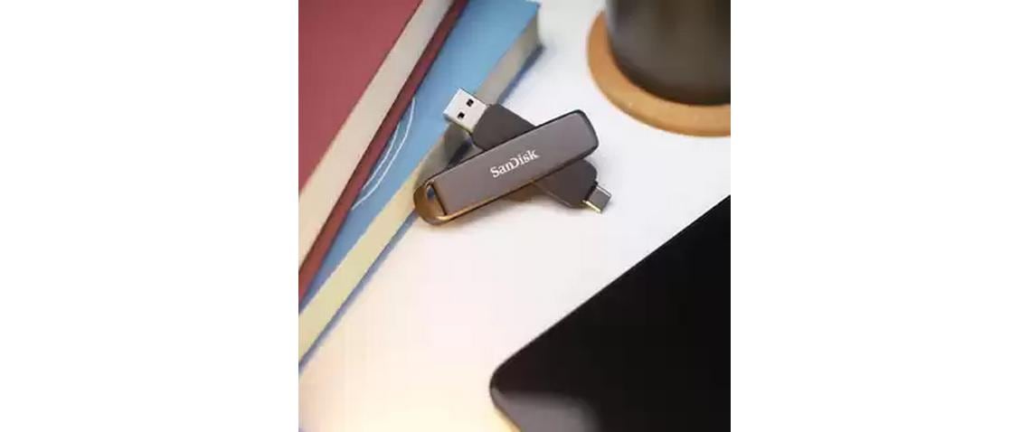 SanDisk Extreme Pro Dual Drive Metal USB-Stick – 2 TB, USB-C + USB-A, 1000/900 MB/s