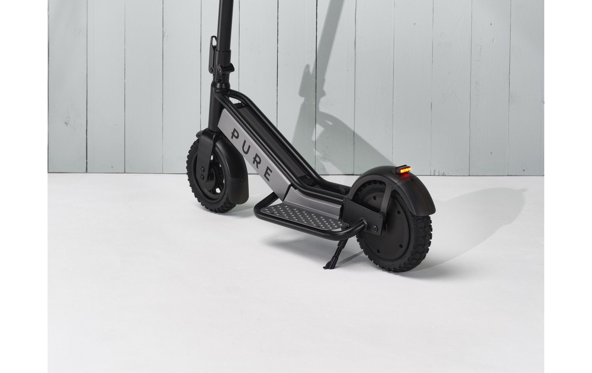 Pure electric Elektrischer Scooter – 900 W, faltbar, zugelassen – 12 Ah, bis 40 km Reichweite – schwarz