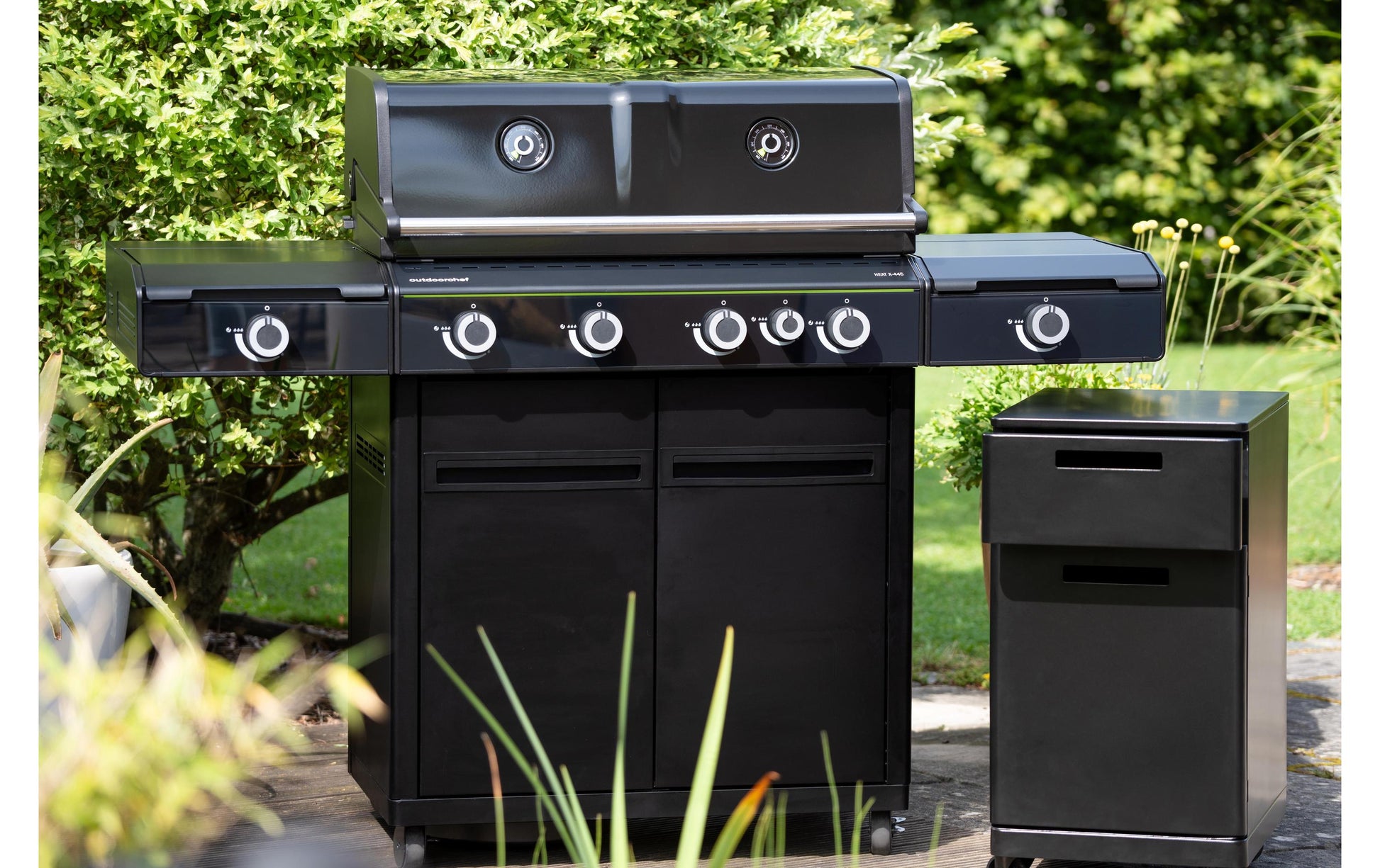 OUTDOORCHEF Grillschrank mit Rollen, Stahl, 507 × 375 × 727 mm, Schwarz